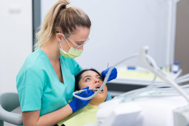 Best Emergency Dentist for Knocked-Out Tooth in Avon Park, FL